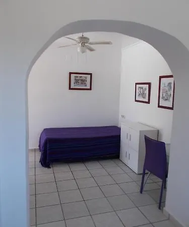 بنسيون لوس كابالوس 3* إلس بوبليتس